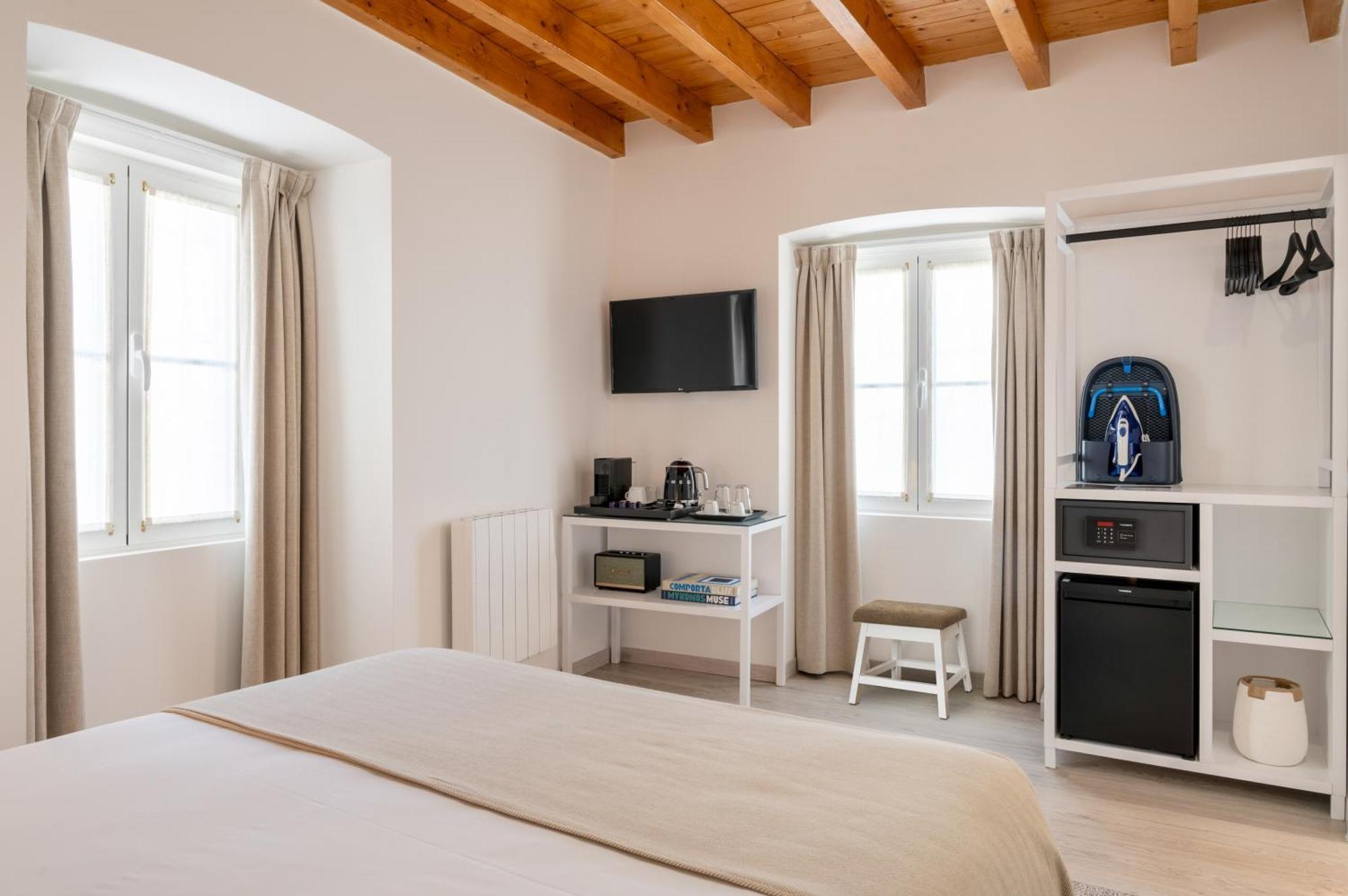 Azinheira Suites Townhouse - Alojamento Turistico (Adults Only) เอลวัช ภายนอก รูปภาพ
