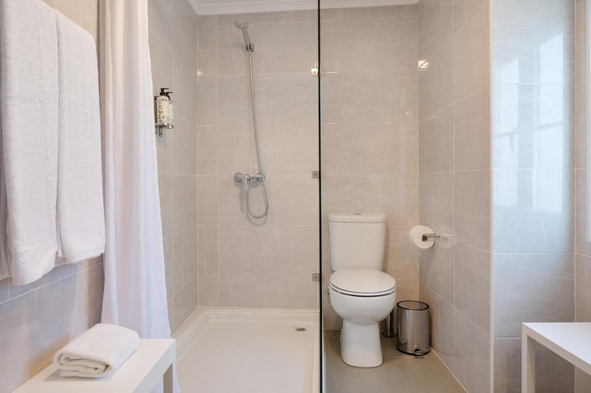 Azinheira Suites Townhouse - Alojamento Turistico (Adults Only) เอลวัช ภายนอก รูปภาพ